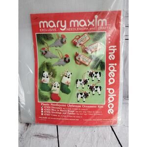 Mary Maxim Dinosaurs Christmas Ornament Plastic Canvas Needlepoint Kit New Vtg